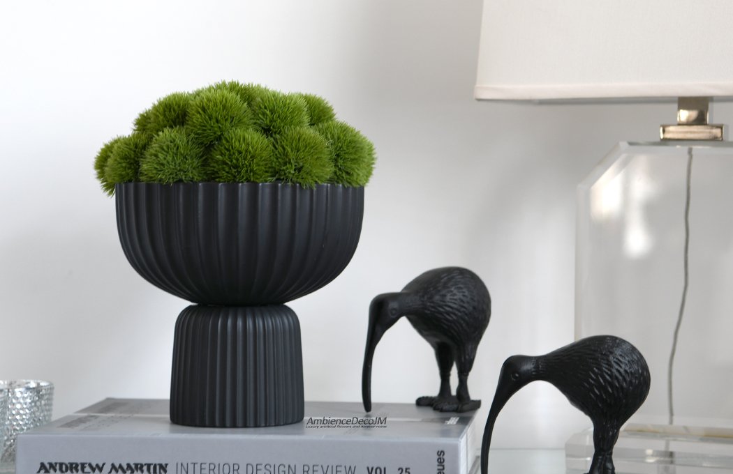 1dLuxurydianthusinblackfootedbowlLW Luxury Dianthus in Black Footed Bowl