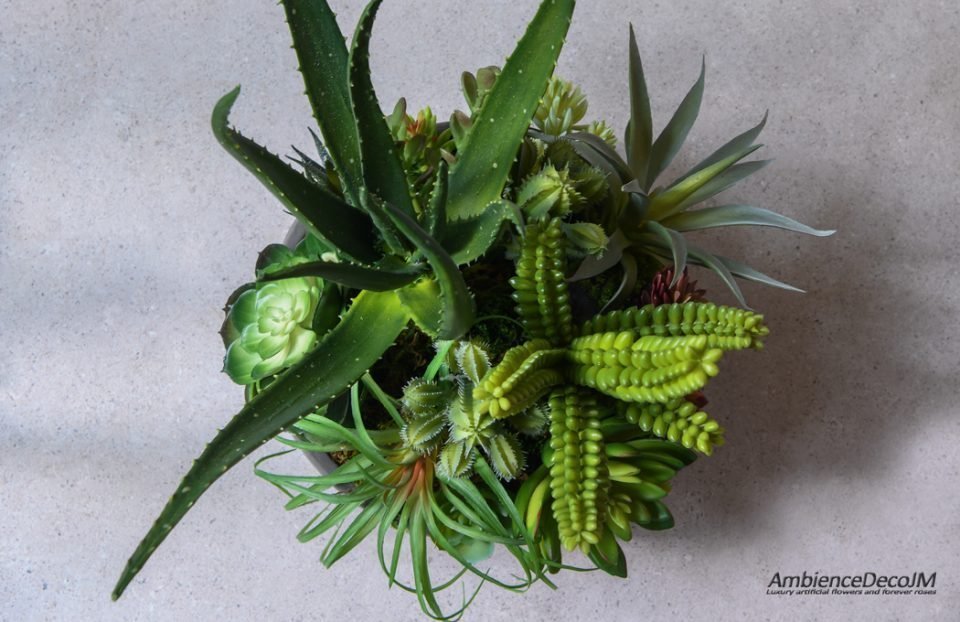 Artificial succulent arrangement