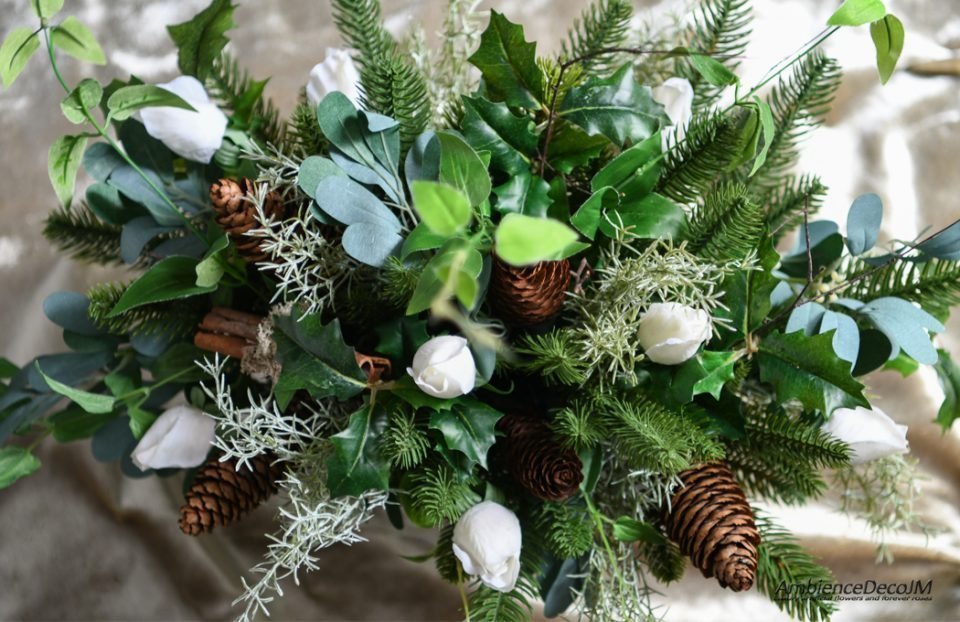 Christmas arrangement for dining table