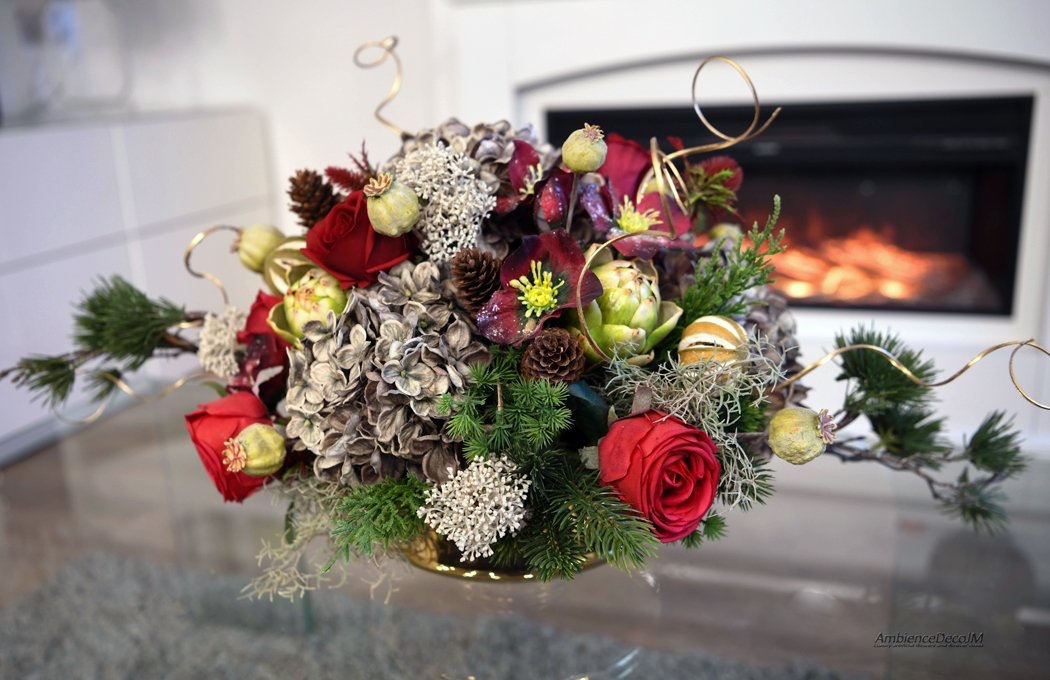 Luxury Christmas dining table decoration