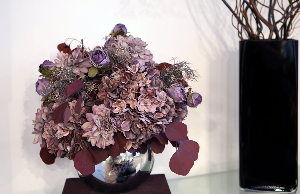 1ddriedlikepurplehydrangeaarrangementLW1 Purple hydrangea arrangement